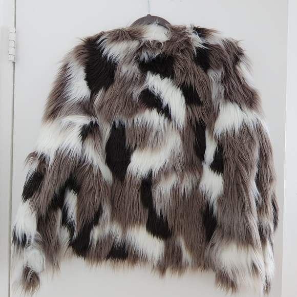 NEW LOOK FAUX FUR COAT SIZE S - Picture 7 of 14